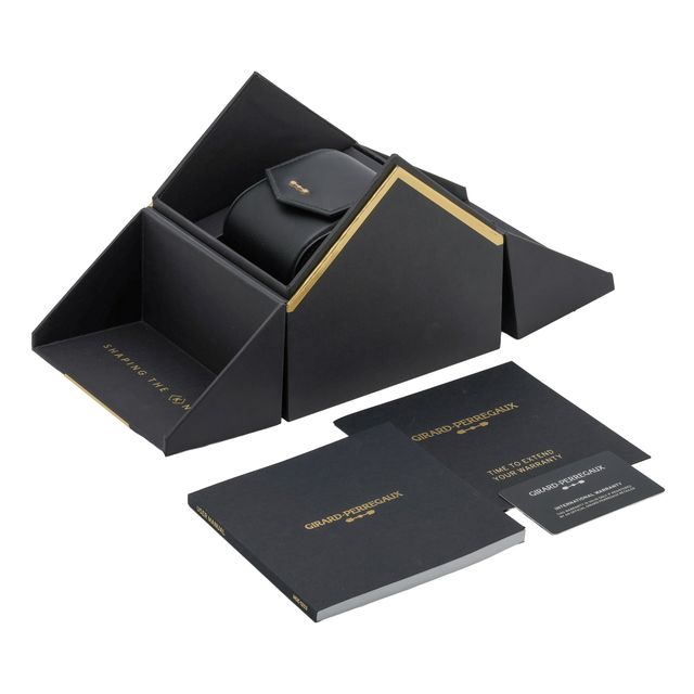 Girard Perregaux Laureato 81010-11-3153-1CM Image 5